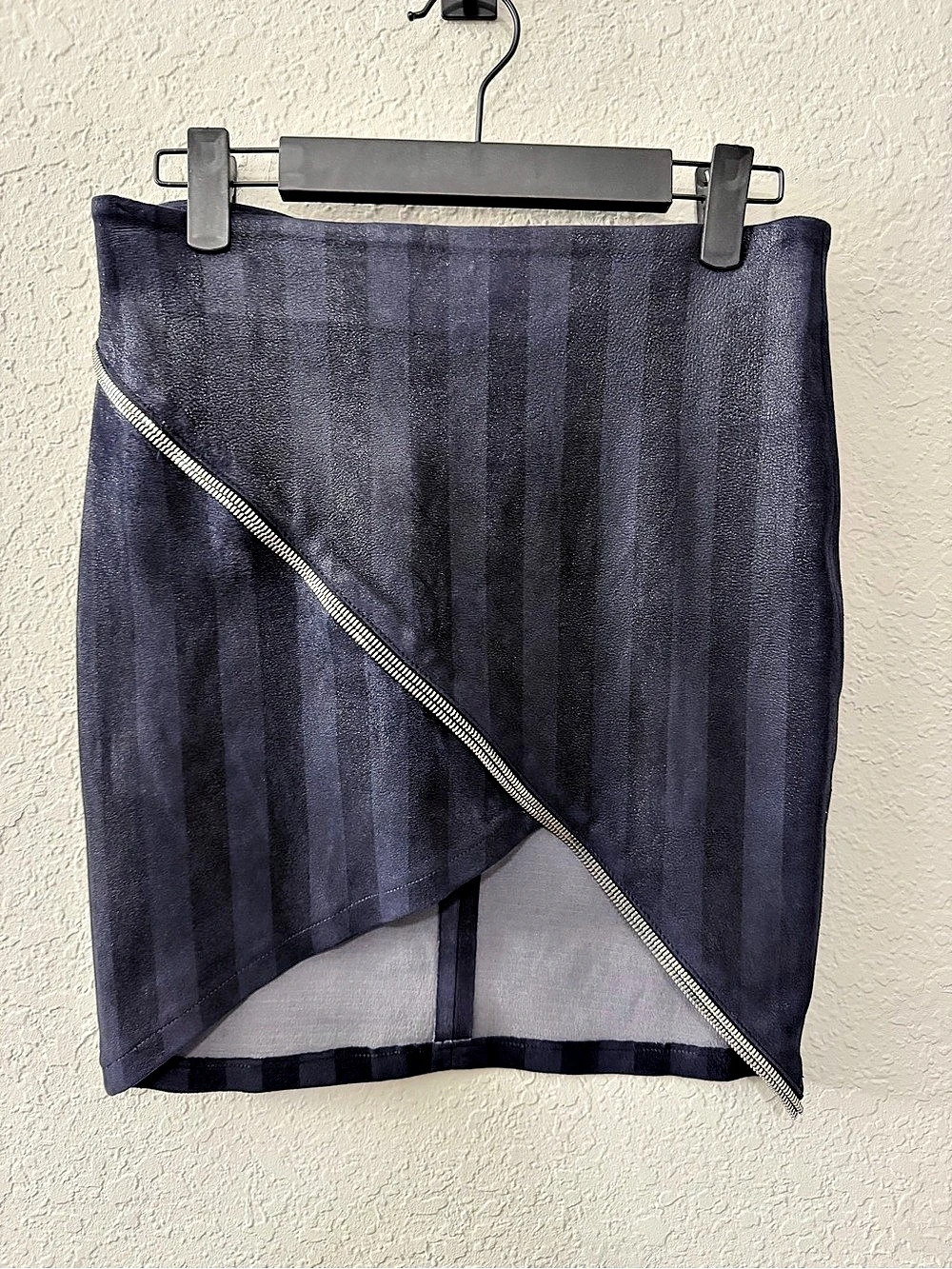 RTA 100% Lambskin Leather Asymmetrical Striped Skirt in Blue